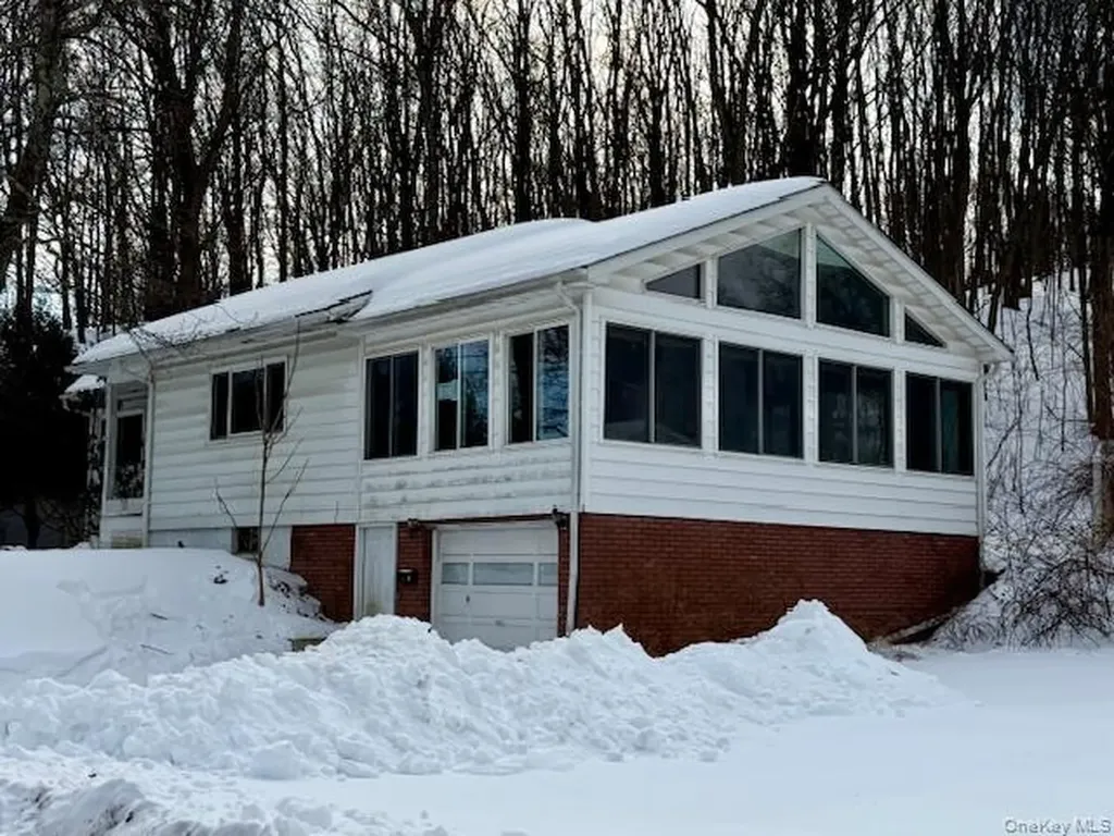 7 Christopher Avenue Highland NY 12528