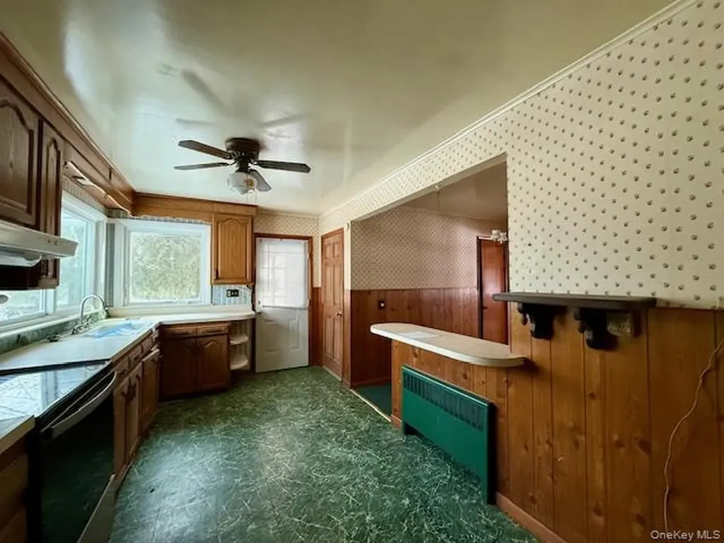 7 Christopher Avenue Highland NY 12528