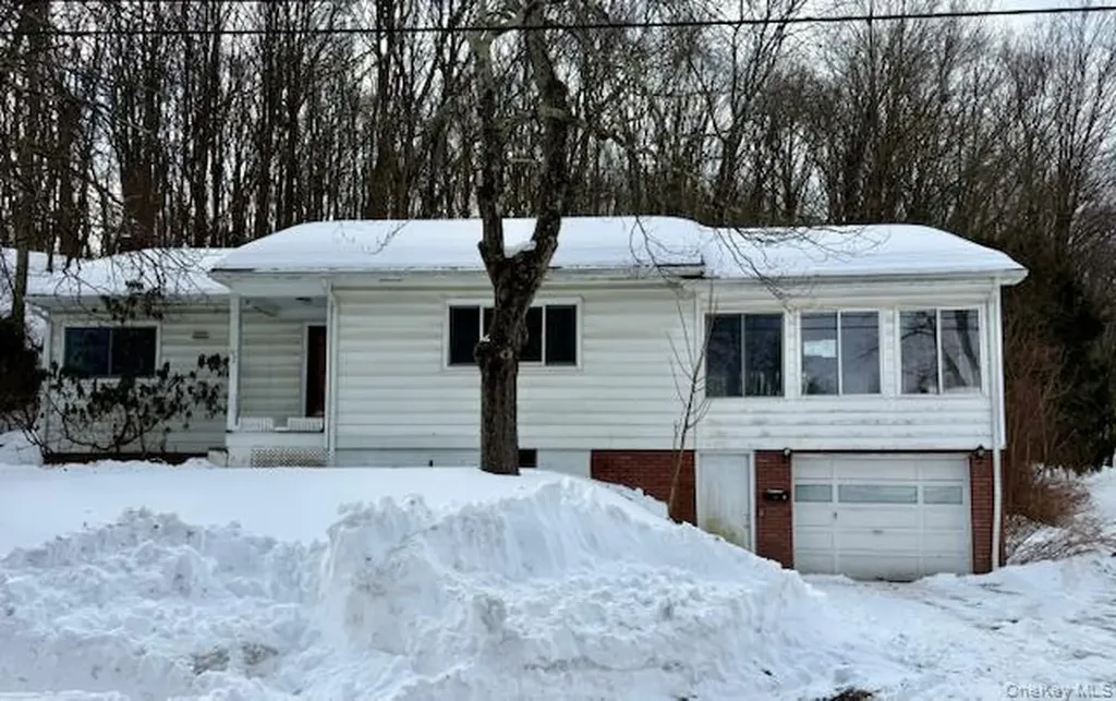 7 Christopher Avenue Highland NY 12528
