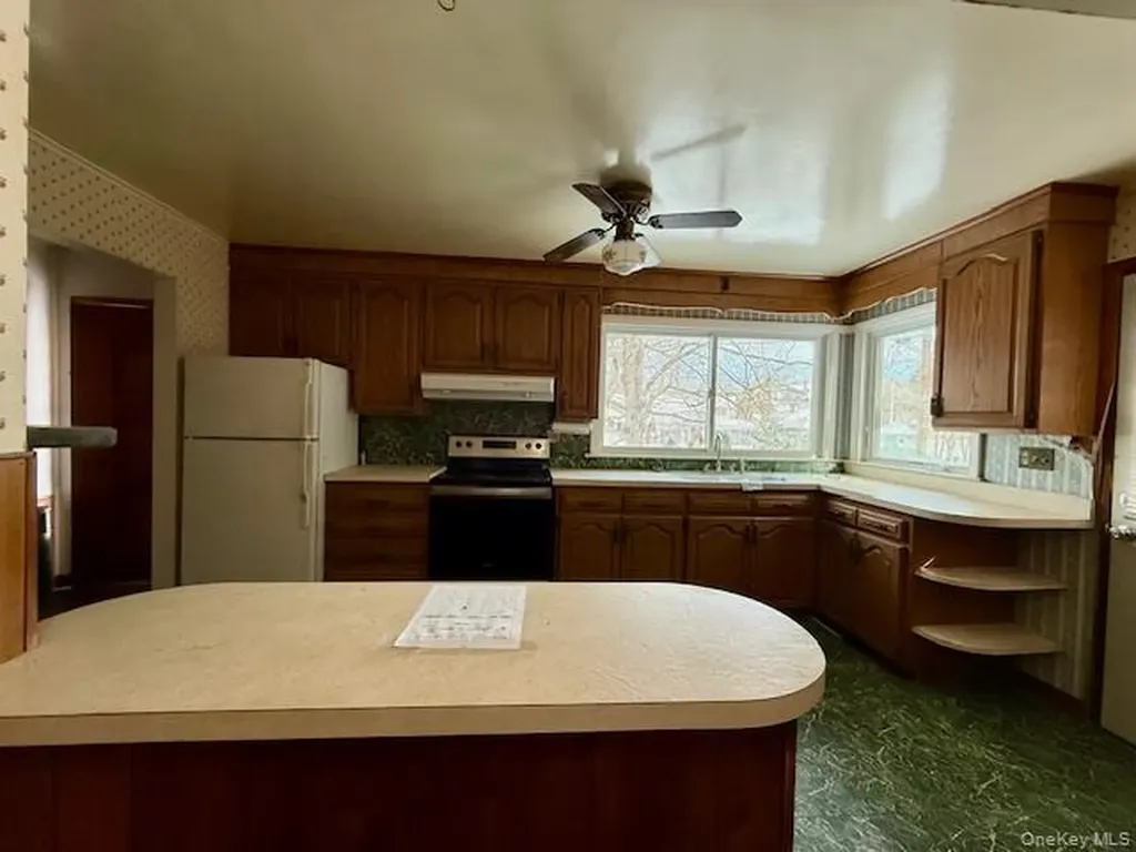 7 Christopher Avenue Highland NY 12528