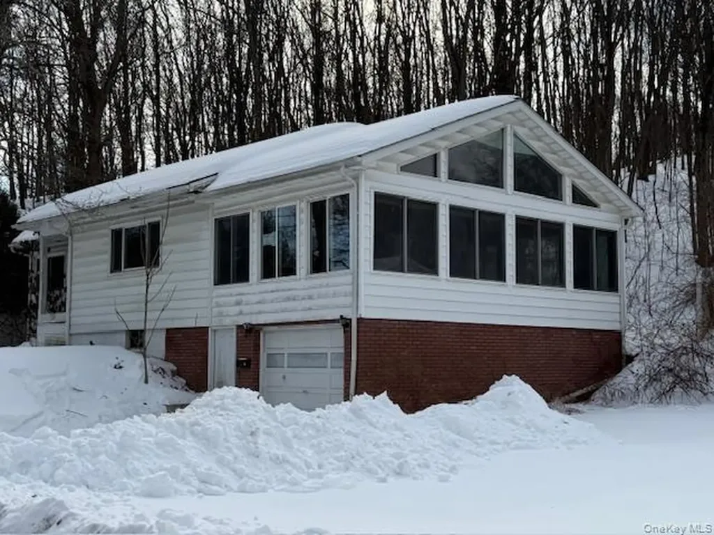 7 Christopher Avenue Highland NY 12528