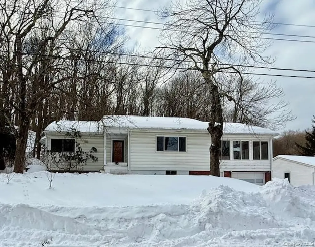 7 Christopher Avenue Highland NY 12528