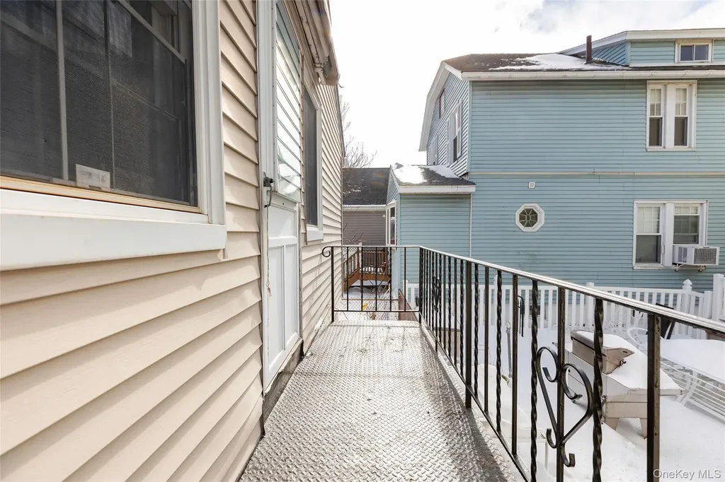178 Beach Street Bronx NY 10464