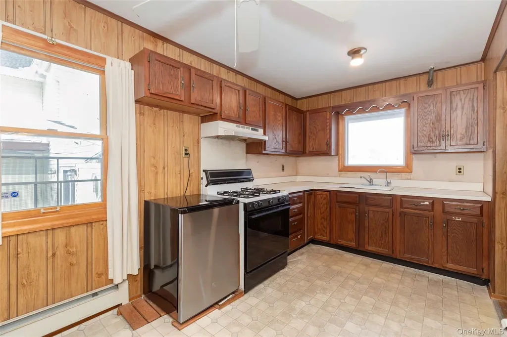 178 Beach Street Bronx NY 10464