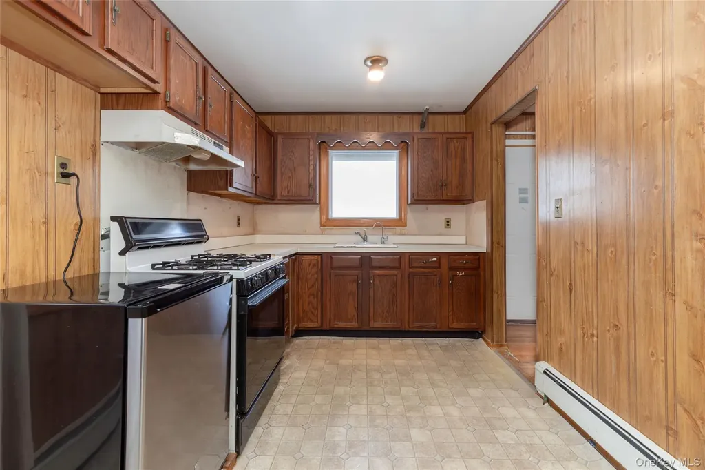 178 Beach Street Bronx NY 10464