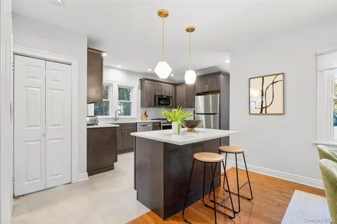 85 Lakeview Avenue Scarsdale NY 10583