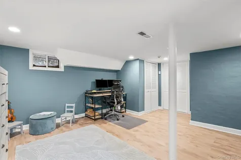 85 Lakeview Avenue Scarsdale NY 10583