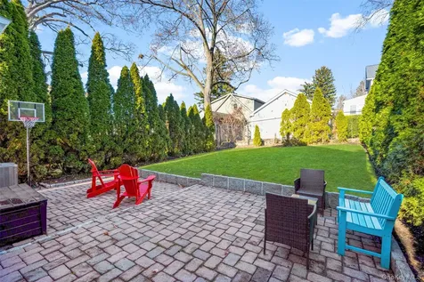85 Lakeview Avenue Scarsdale NY 10583