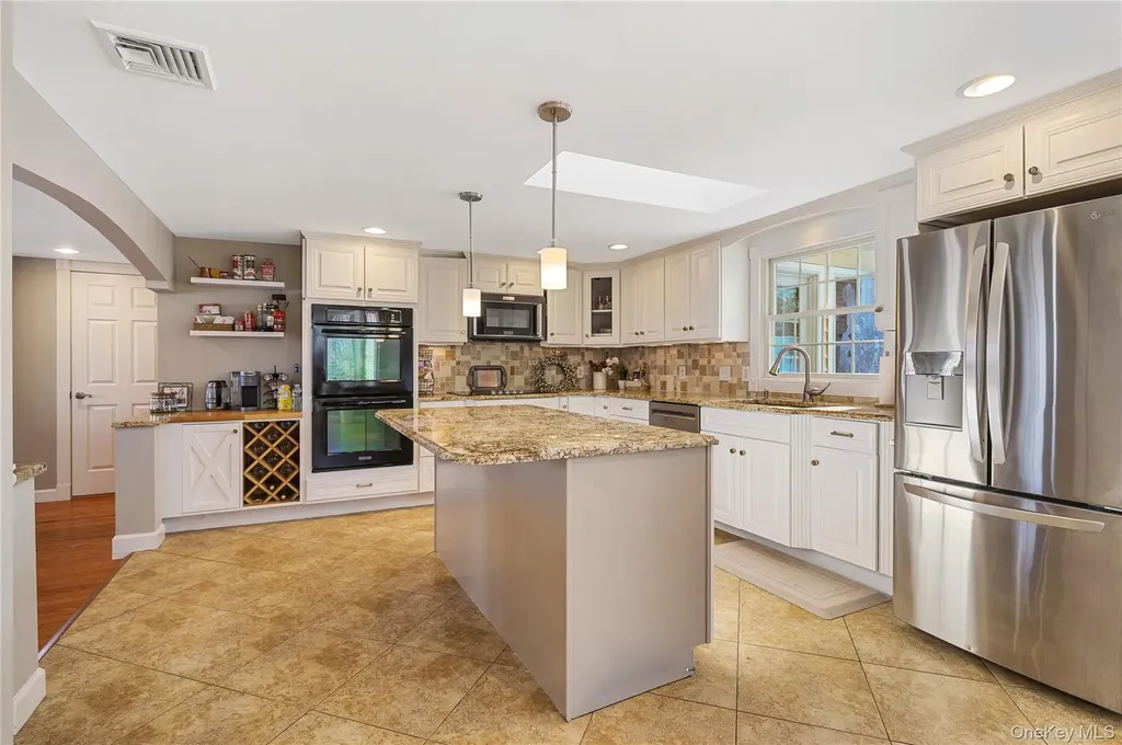 12 Leeside Road Carmel NY 10512