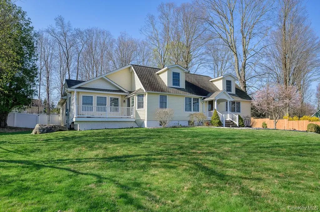 12 Leeside Road Carmel NY 10512
