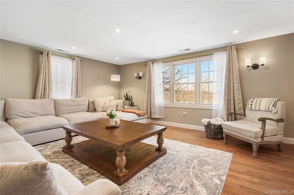 12 Leeside Road Carmel NY 10512