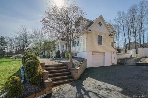 12 Leeside Road Carmel NY 10512
