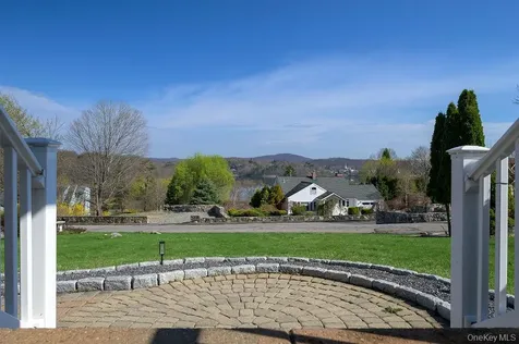 12 Leeside Road Carmel NY 10512