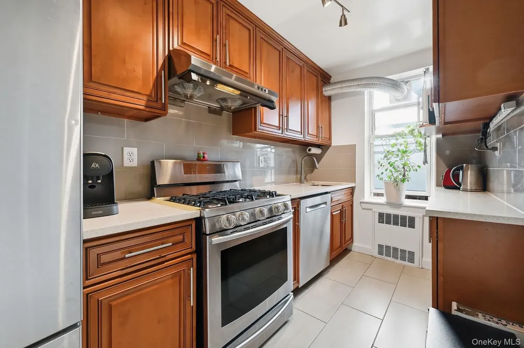 67-11 Yellowstone Boulevard Forest Hills NY 11375