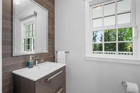 15 Church Lane Scarsdale NY 10583