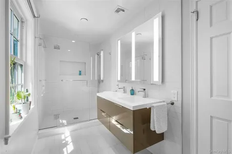 15 Church Lane Scarsdale NY 10583