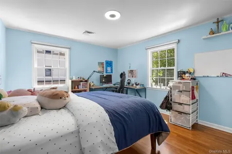 15 Church Lane Scarsdale NY 10583