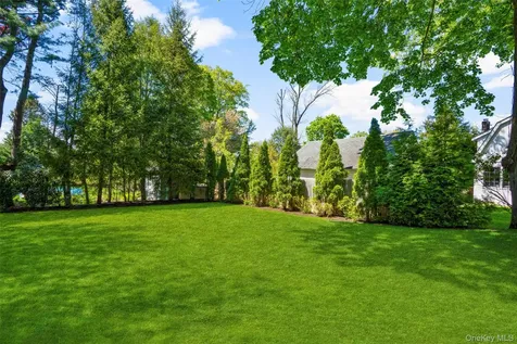 15 Church Lane Scarsdale NY 10583