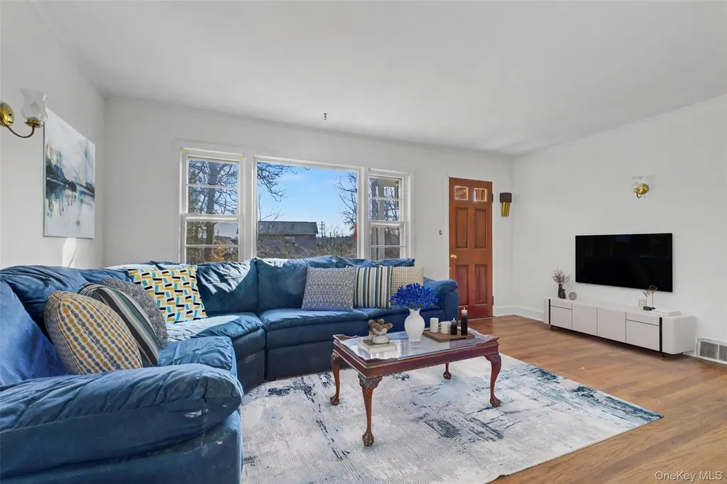 566 Old State Road E Wappingers Falls NY 12590