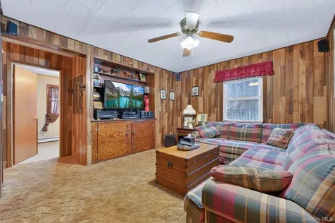 4 Pine View Road Beacon NY 12508