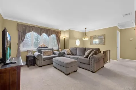 4 Pine View Road Beacon NY 12508