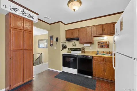 4 Pine View Road Beacon NY 12508