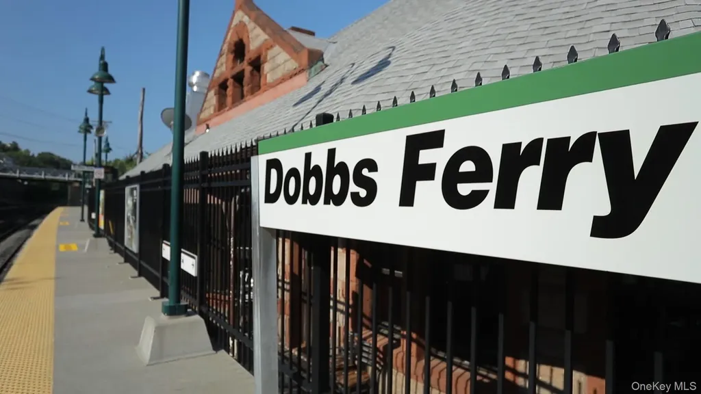 113 Beacon Hill Drive Dobbs Ferry NY 10522