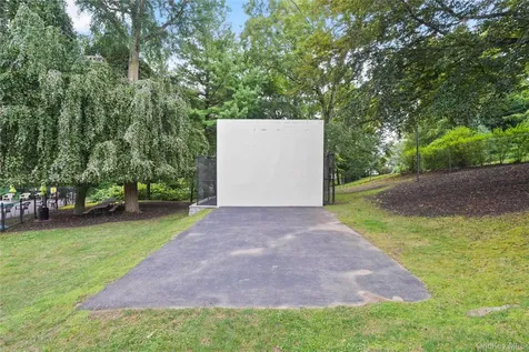 113 Beacon Hill Drive Dobbs Ferry NY 10522