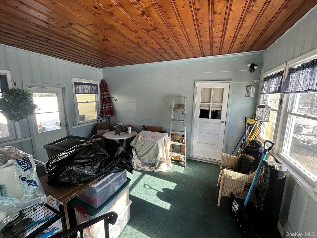 1123 Hyman Avenue Bay Shore NY 11706