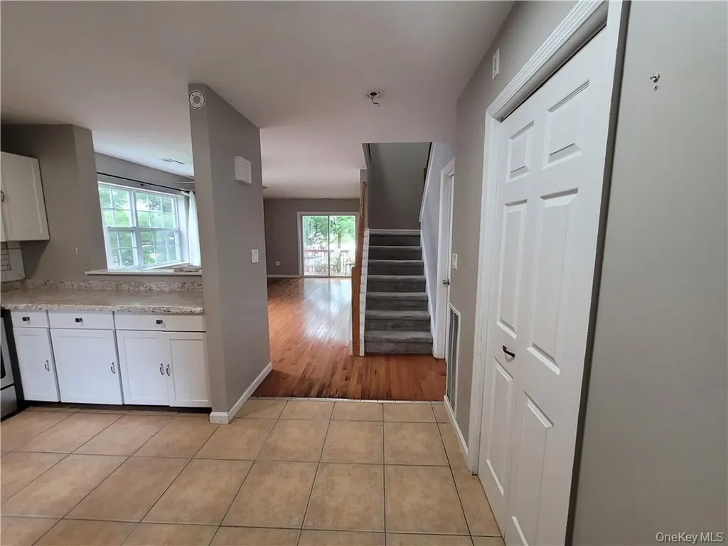74 Lois Lane Monroe NY 10950