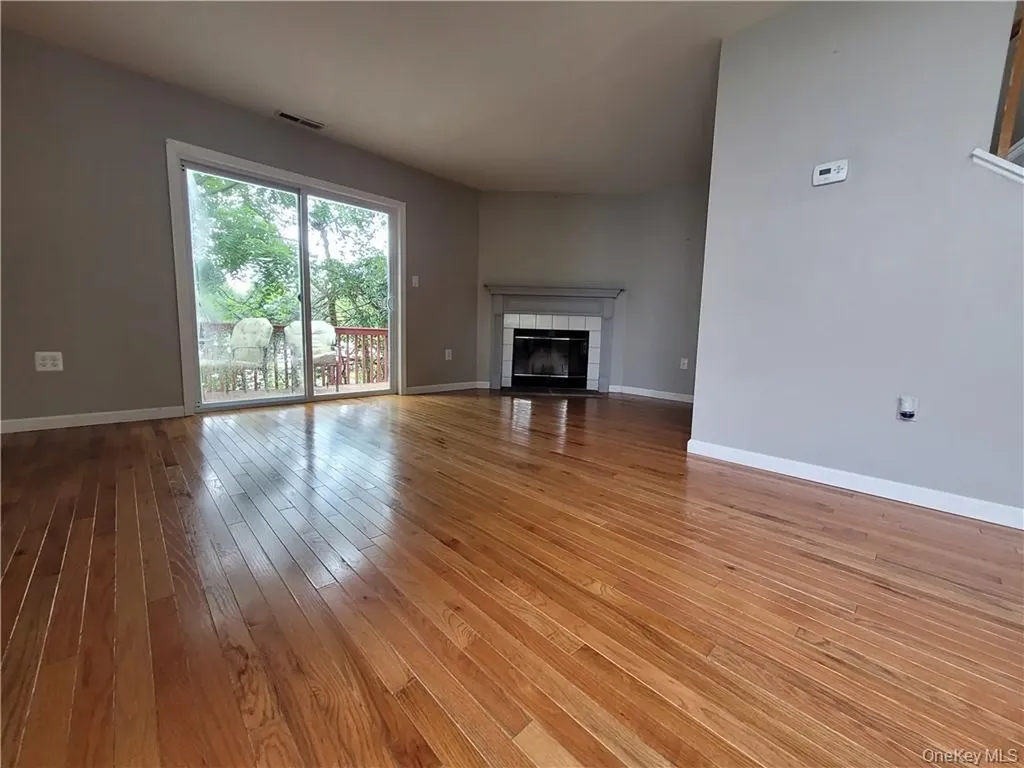 74 Lois Lane Monroe NY 10950