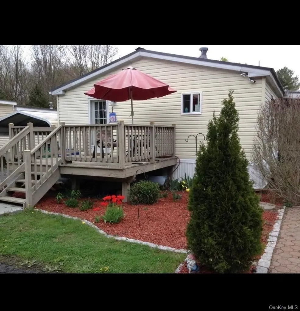 9 Pine Grove Drive Poughquag NY 12570