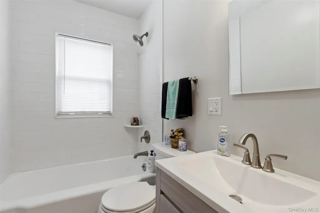 386 Bellevue Avenue Yonkers NY 10703