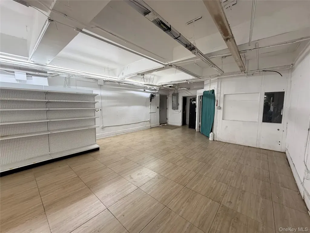 272 E 198th Street Bronx NY 10458