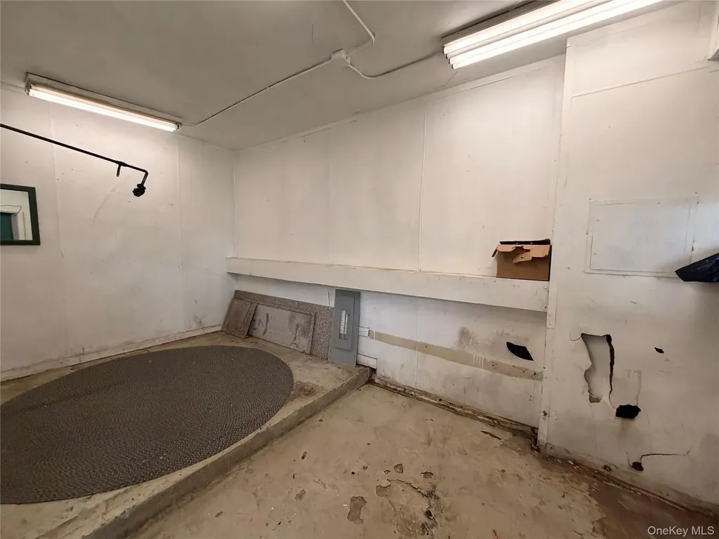 272 E 198th Street Bronx NY 10458