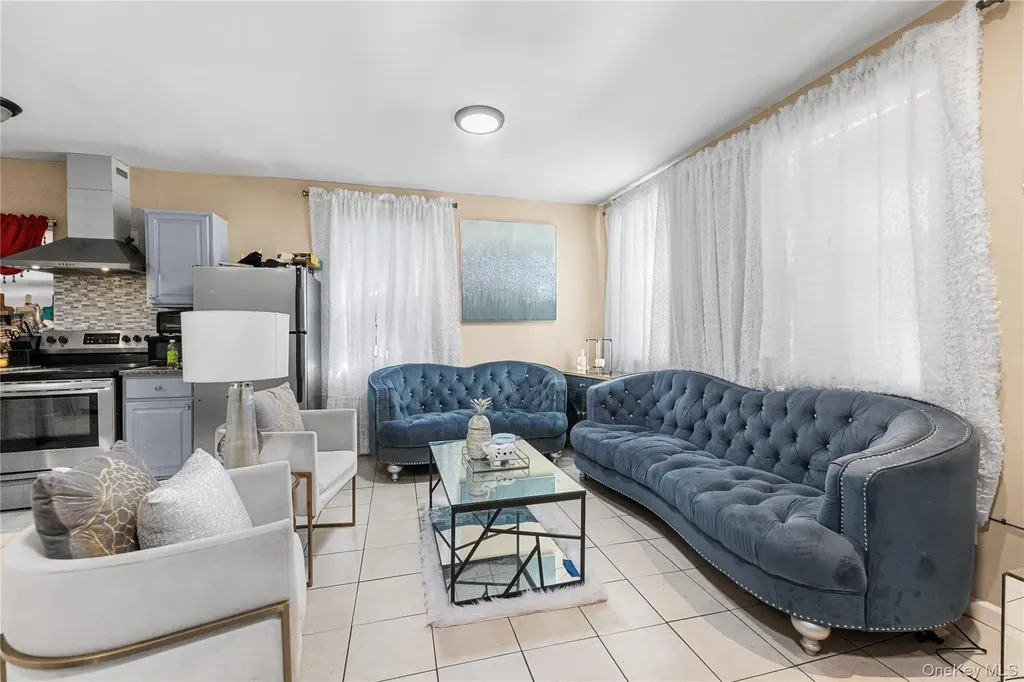 1031 E 216th Street Bronx NY 10469