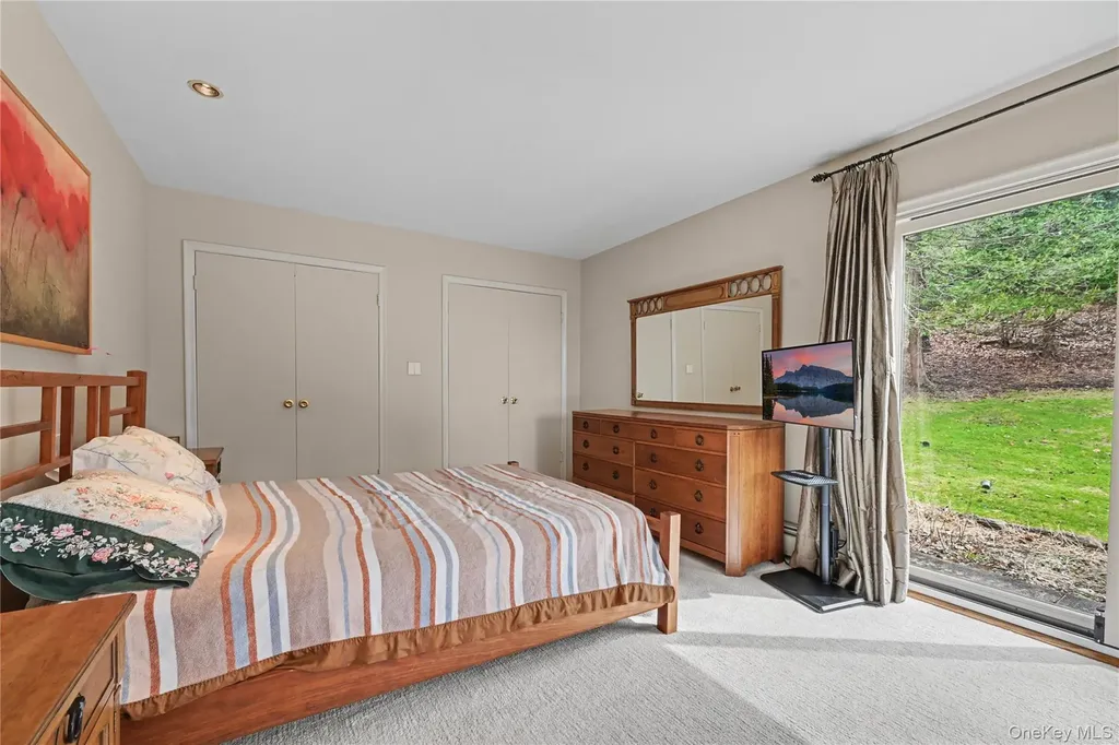 493 Mitchell Drive Valley Cottage NY 10989