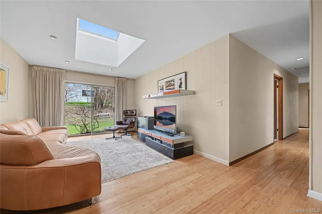 493 Mitchell Drive Valley Cottage NY 10989