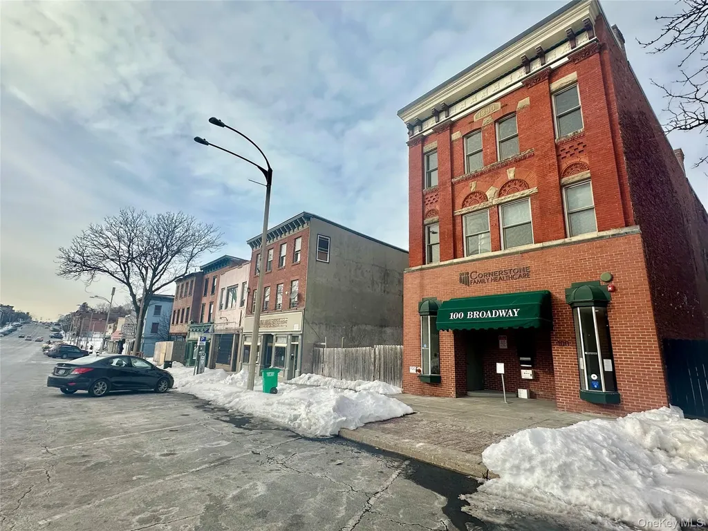 102 Broadway Newburgh NY 12550