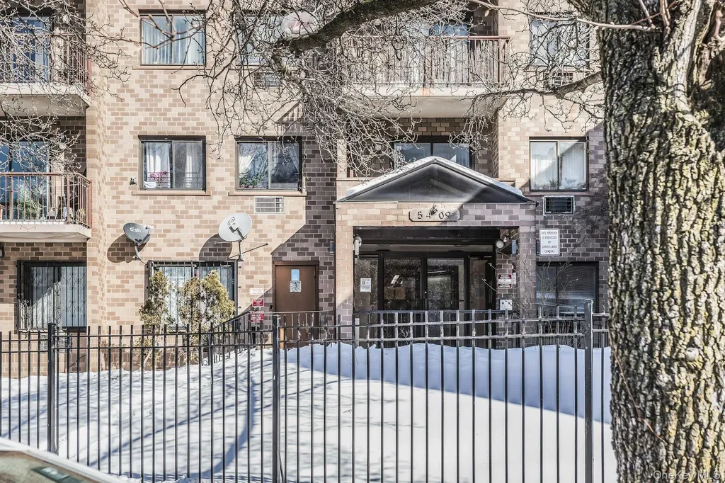 5409 108th Street Corona NY 11368