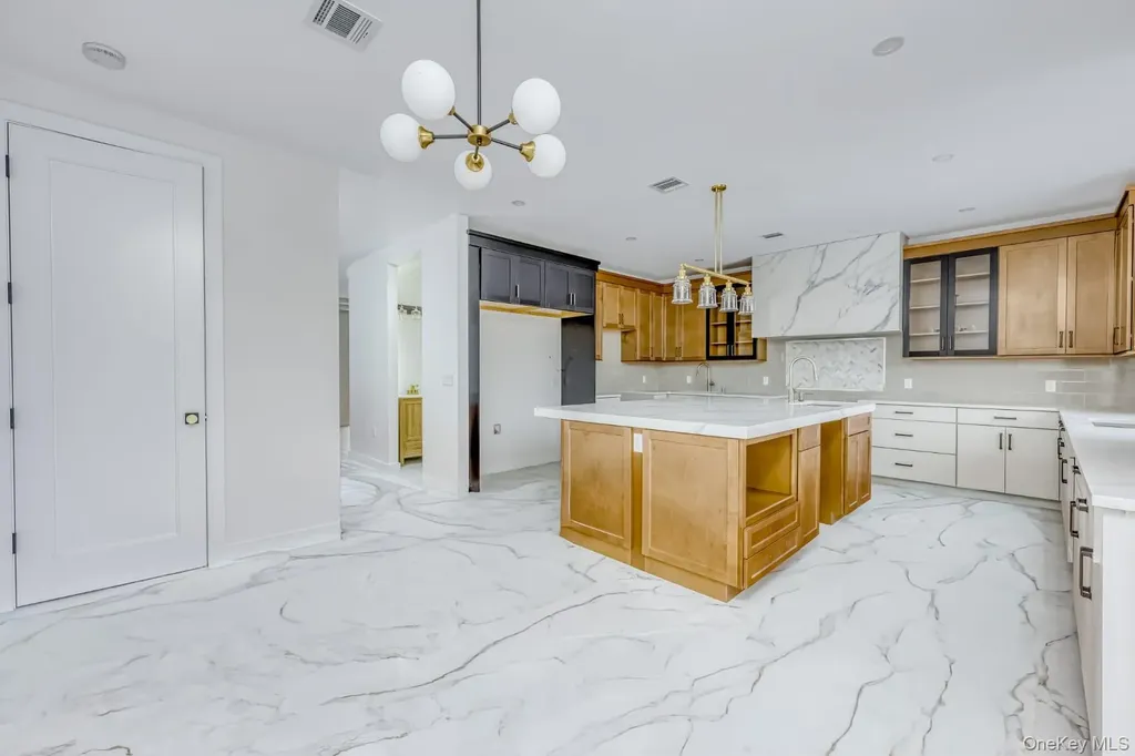 619 Union Road Spring Valley NY 10977