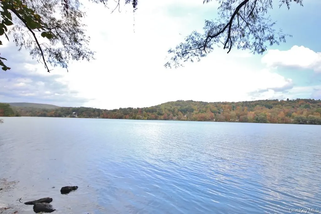 233-235 Haviland Drive Patterson NY 12563