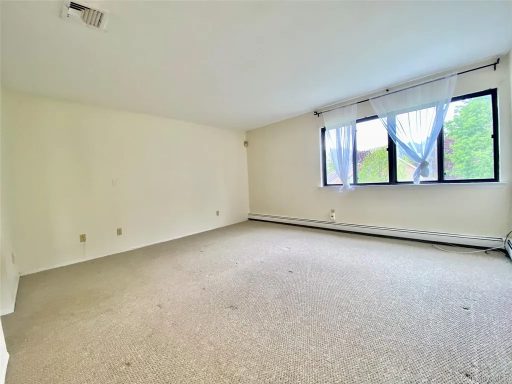 75 Greenway Close Rye Brook NY 10573