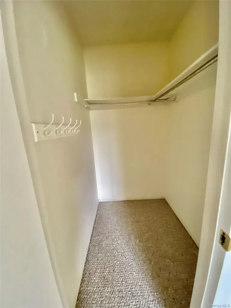 75 Greenway Close Rye Brook NY 10573