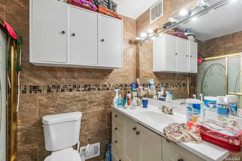 942 Jerome Street Brooklyn NY 11207