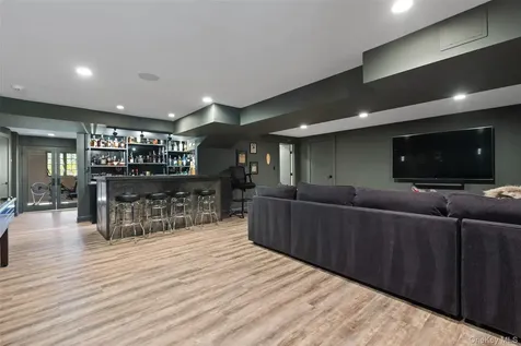 16 John Jay Place Rye NY 10580