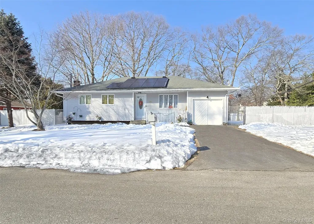 237 Donald Boulevard Holbrook NY 11741