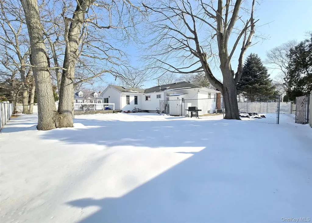 237 Donald Boulevard Holbrook NY 11741