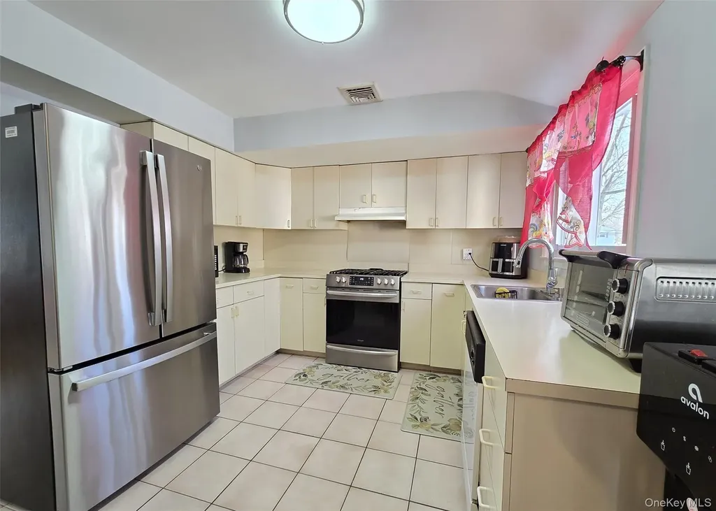 237 Donald Boulevard Holbrook NY 11741