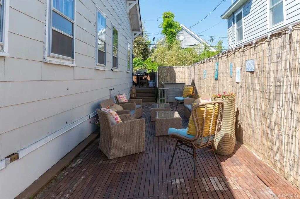 180 Cottage Walk Ocean Beach NY 11770